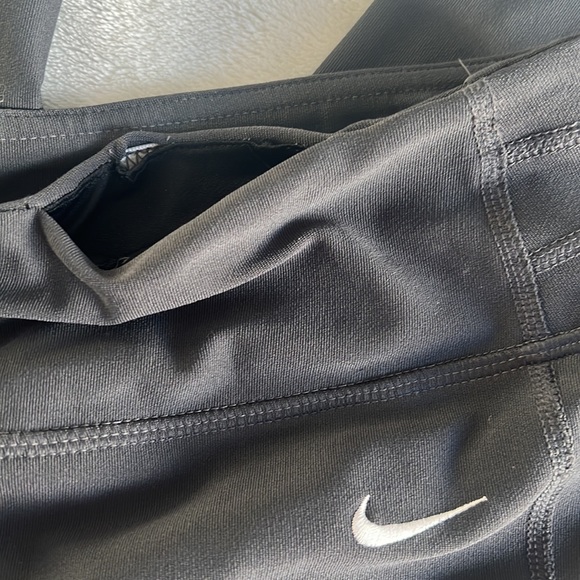 Nike Dri-Fit capri pants - Picture 6 of 6